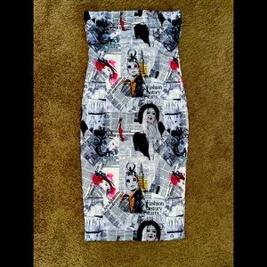 Unique strapless dress.